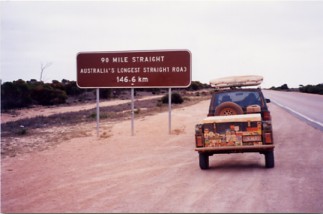 Nullarbor.jpg (17549 bytes)