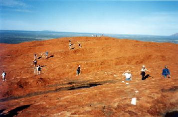 1999-25.jpg (17774 bytes)