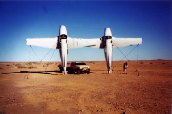 Planes.jpg (14468 bytes)